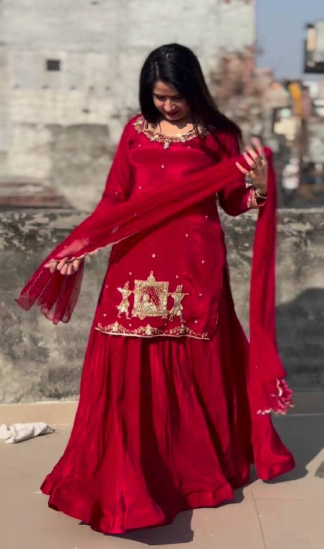 Meher's Classic Look Embroidered Bids Hand Work Set