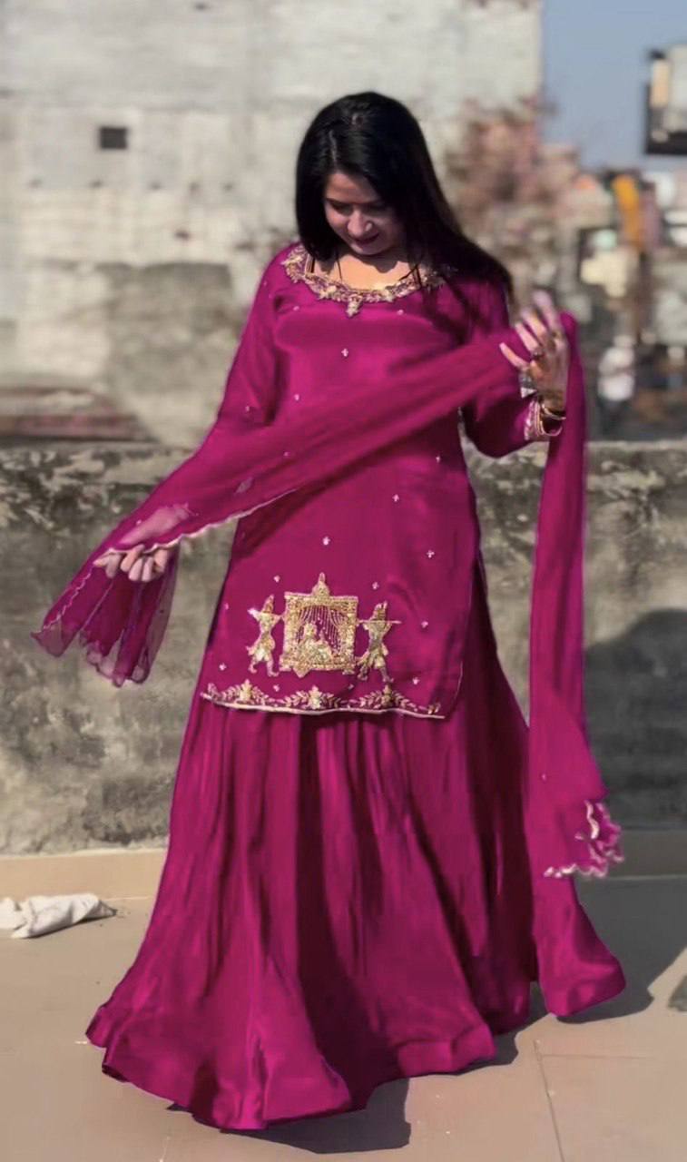 Meher's Classic Look Embroidered Bids Hand Work Set