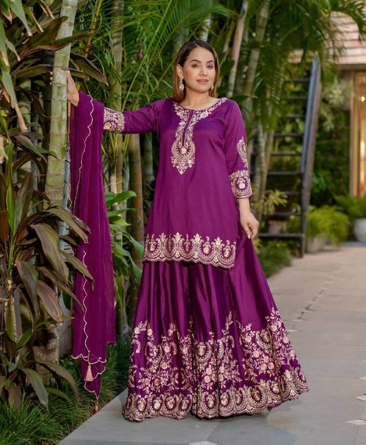 Tanirika Heavy Natural Crep Silk Beautiful Purple & White Sarara Set