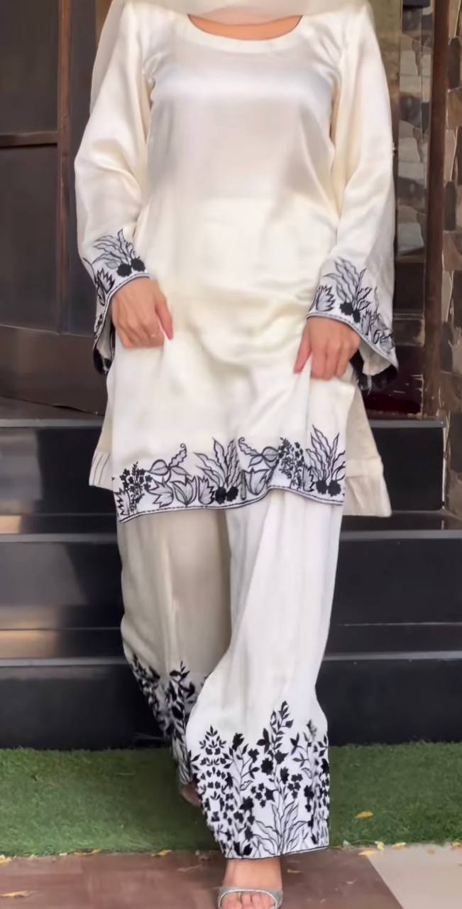 Yashfa Designer Party Wear Look Pretty Salwar Set