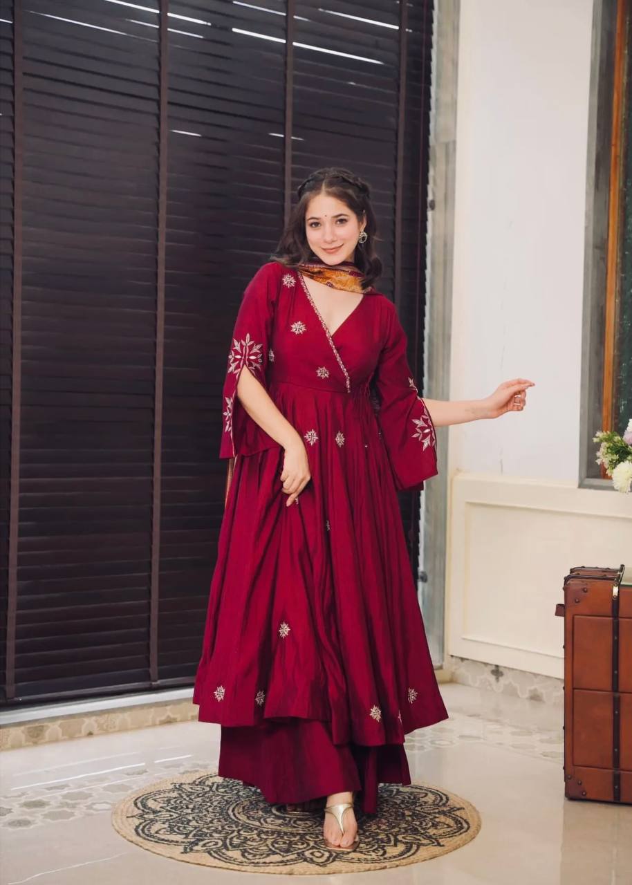 cardinal red suit set