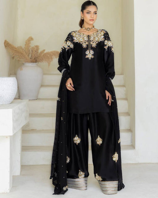 Aayat’s Royal Noir Look Black Palazzo Set