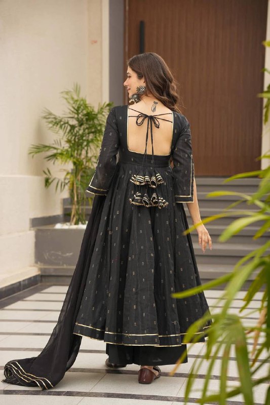 Zinara New  Black Maslin Suit Set