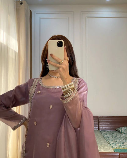 Zariya Designer  Party Wear Look Pur jimmy choo Silk Top Plazzo  Suit Set