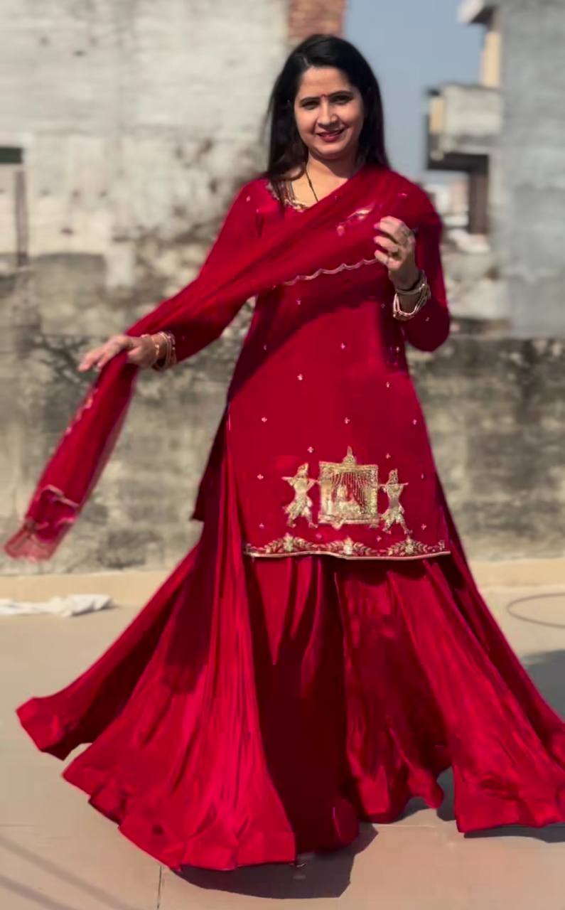 Meher's Classic Look Embroidered Bids Hand Work Set