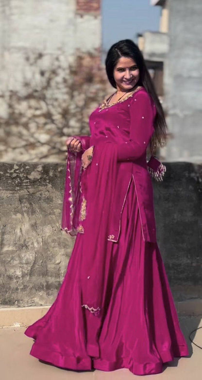 Meher's Classic Look Embroidered Bids Hand Work Set
