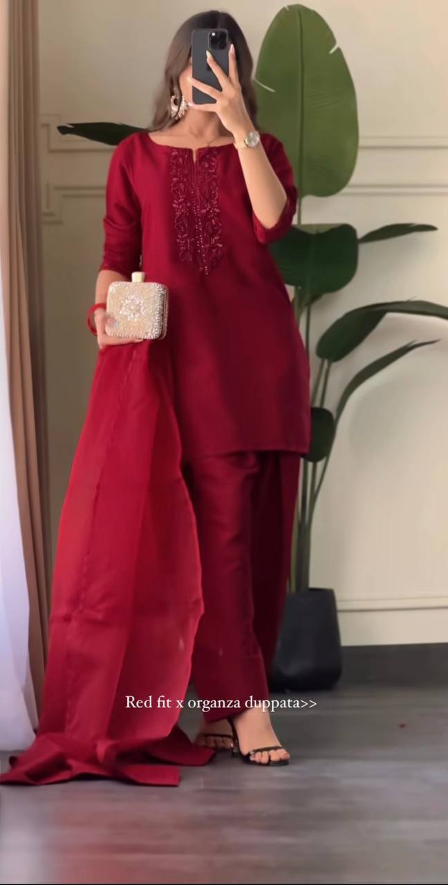 Ziyaara Beautiful  Blooming  Red Party Wear Suit Set