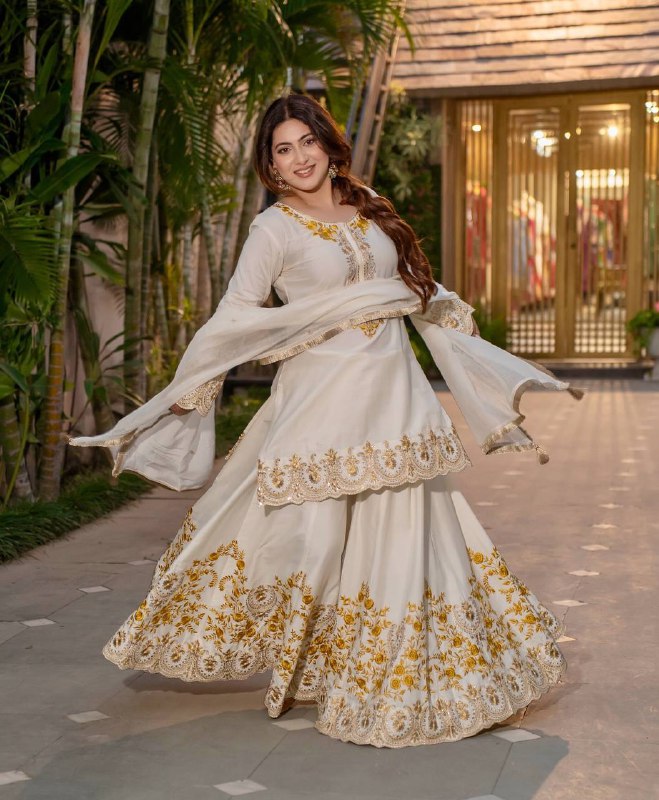 Tanirika Heavy Natural Crep Silk Beautiful Purple & White Sarara Set