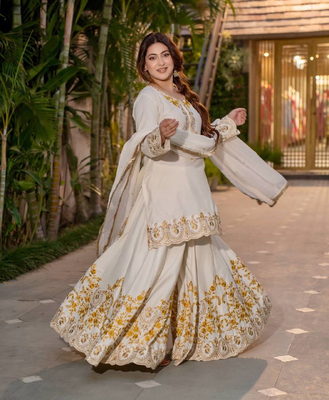 Tanirika Heavy Natural Crep Silk Beautiful Purple & White Sarara Set