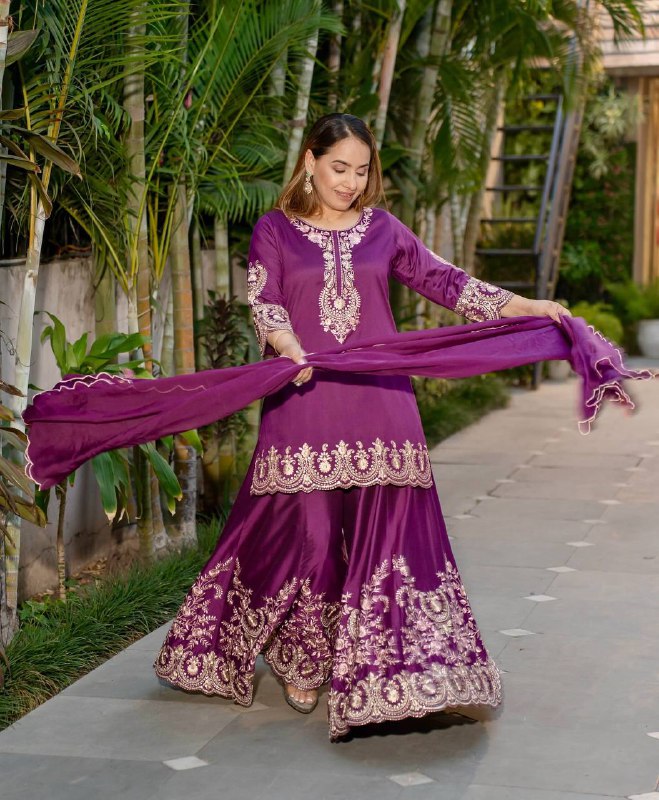 Tanirika Heavy Natural Crep Silk Beautiful Purple & White Sarara Set