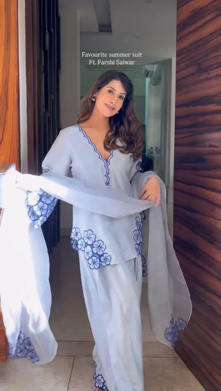 Meherbaan Grace Designer Embroidery Farshi Salwar Suit