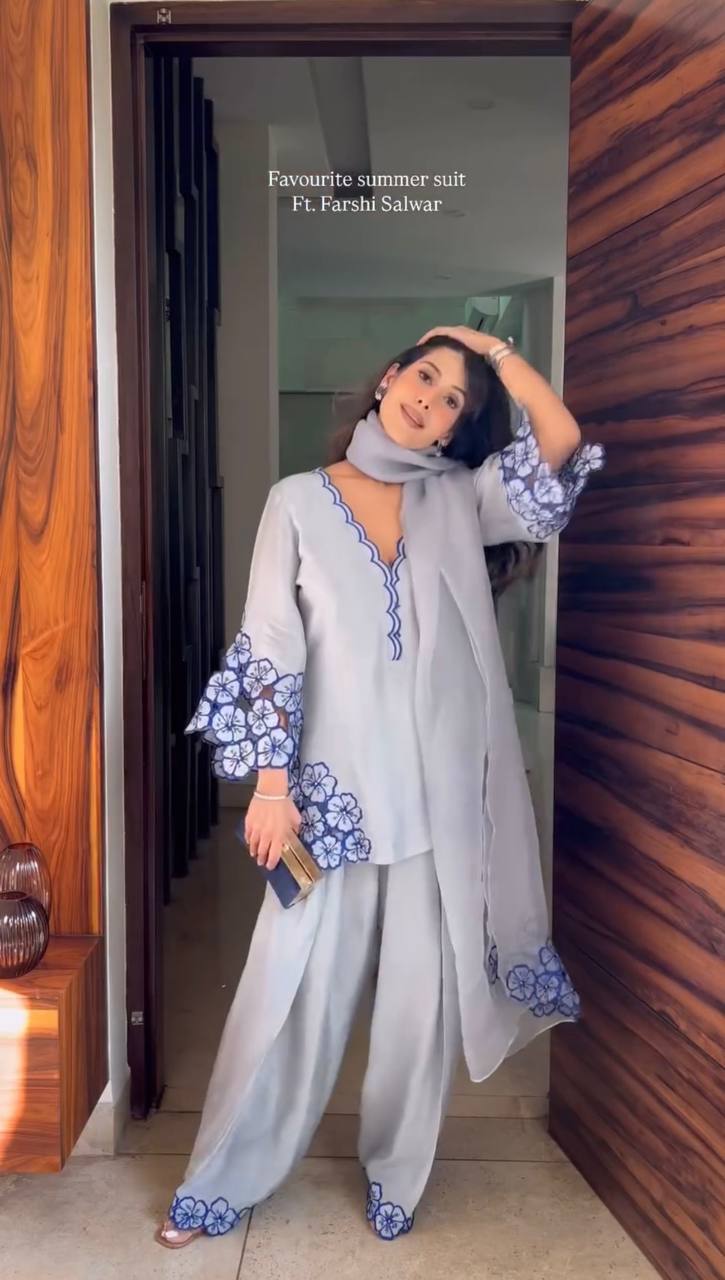 Meherbaan Grace Designer Embroidery Farshi Salwar Suit