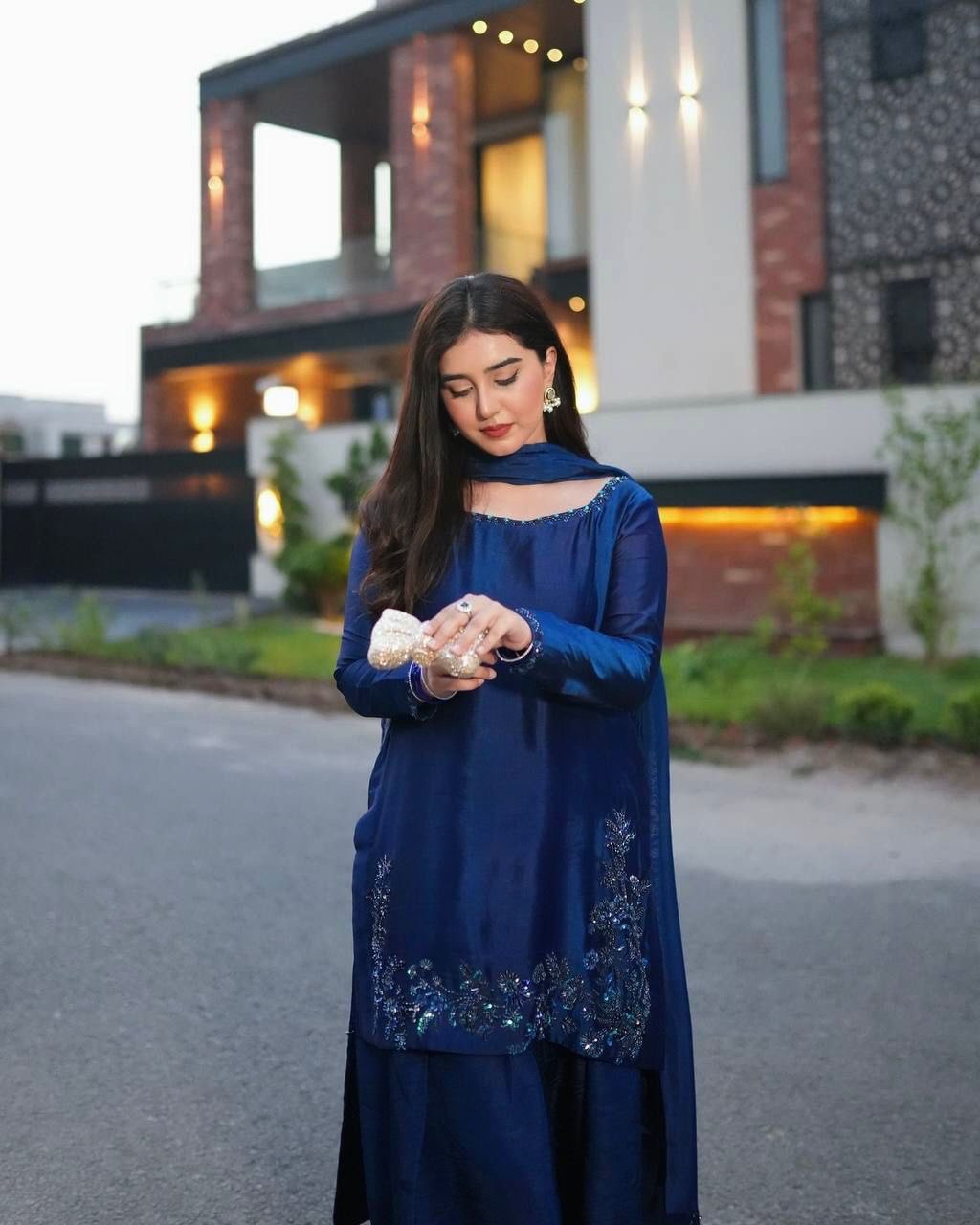 Zoya’s Royal Glimpse  Blue  Natural Crep Farshi Set