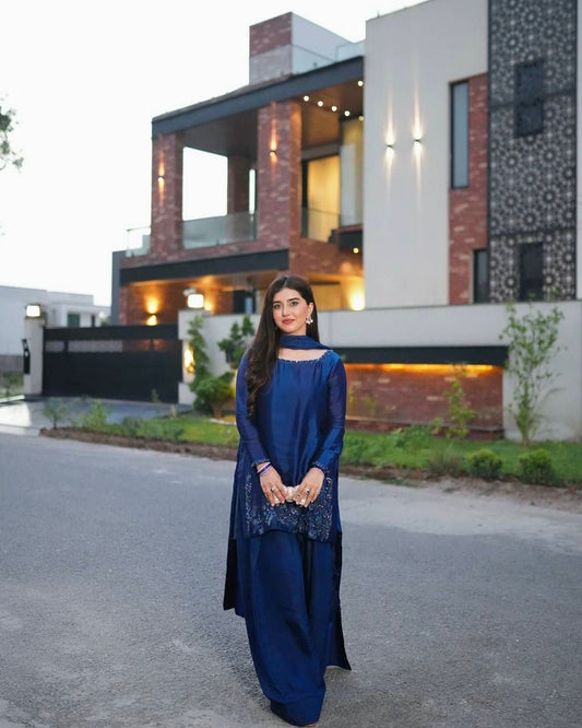 Zoya’s Royal Glimpse  Blue  Natural Crep Farshi Set