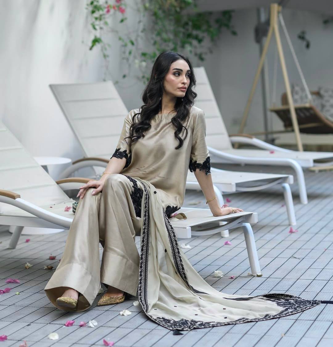 Aasma Touch Of Bold Black Farshi Salwar Suit