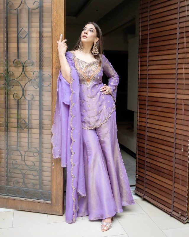 Gulnaar Grace  Magenta Sharara Set