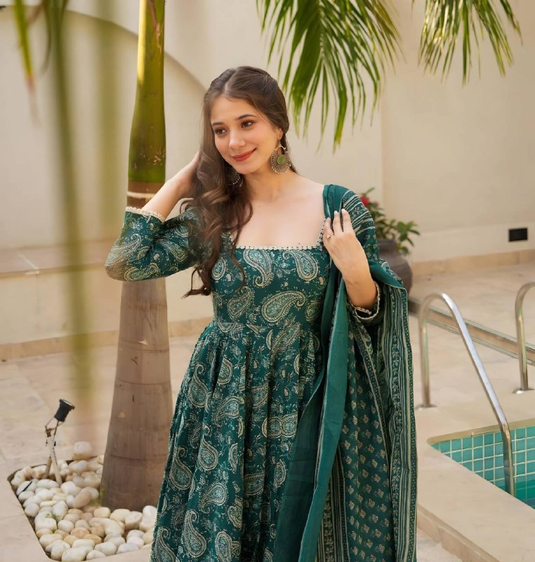 Yalina Beautiful Maslin Suit Set
