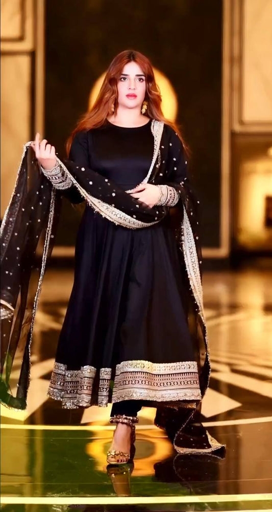 Noir Grace Royal Elegance Black Gown