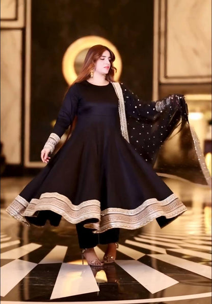 Noir Grace Royal Elegance Black Gown