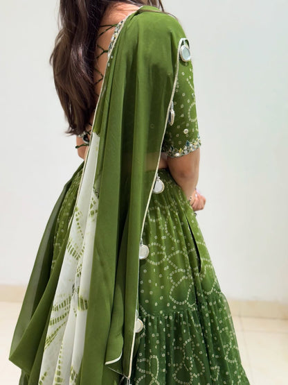 Green & White Bandhani Ensemble for Navratri Lahenga
