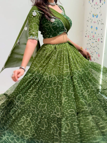 Green & White Bandhani Ensemble for Navratri Lahenga
