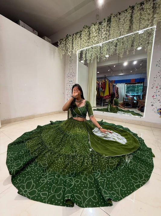 Green & White Bandhani Ensemble for Navratri Lahenga