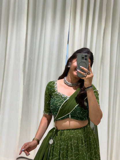 Green & White Bandhani Ensemble for Navratri Lahenga