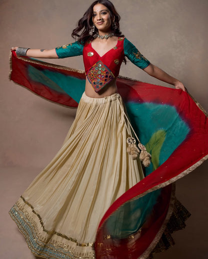 Heritage Fusion Mehfil-E-Riwaayat Mirror Work Choli