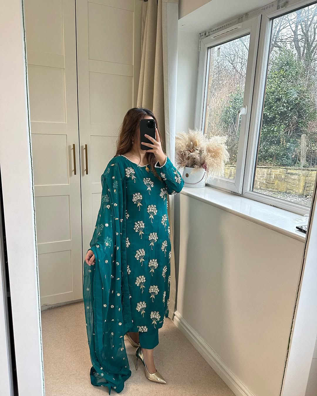 Luxurious Ethnic Kurta Suit Set