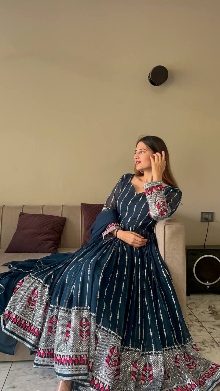 ANARKALI  EMBROIDERED GEORGETTE ANARKALI SUIT SET UC348